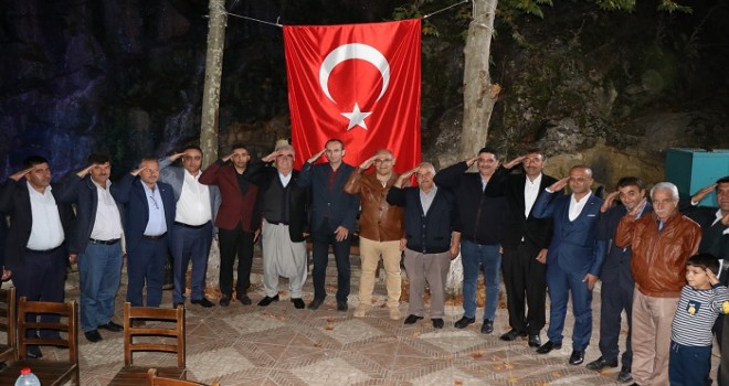 Pozantı'da muhtarlardan Barış Pınarı Harekatı'na destek