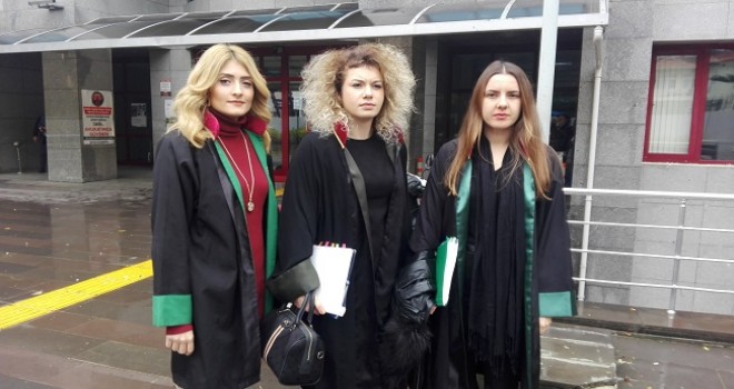 Birlikte yaşadığı kadını öldüren sanığın yargılanmasına başlandı