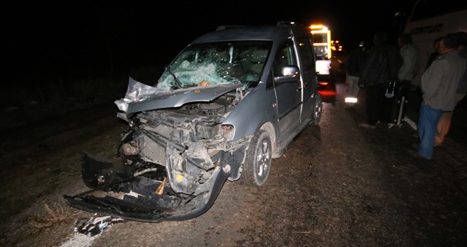 Konya'da 3 Araç Birbirine Girdi