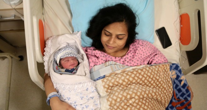 Yeni yılın ilk bebeği doğdu