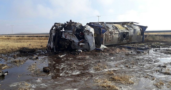 Glikoz Yüklü Tanker Devrildi
