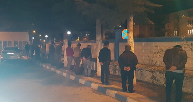 Horoz dövüştüren 21 kişi yakalandı