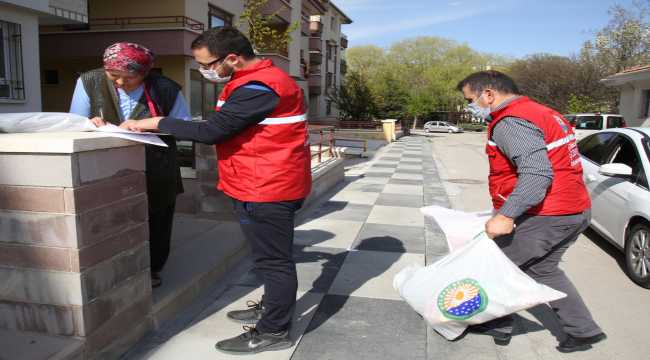 Gölbaşı Belediyesinden ihtiyaç sahiplerine yardım 