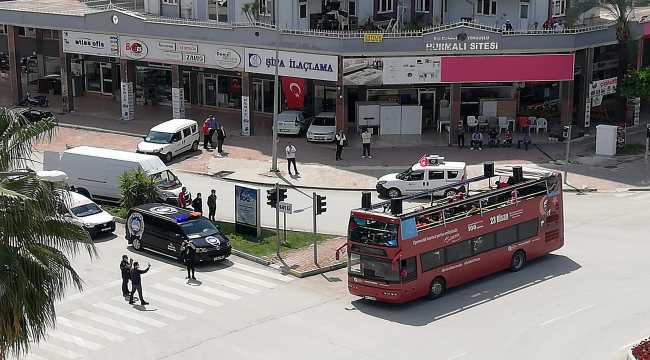 Kumluca'da üstü açık otobüsten bando ve orkestra konseri 