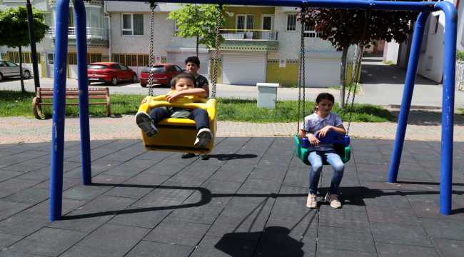 14 yaş ve altı çocuklar bir hafta aradan sonra yeniden sokağa çıktı
