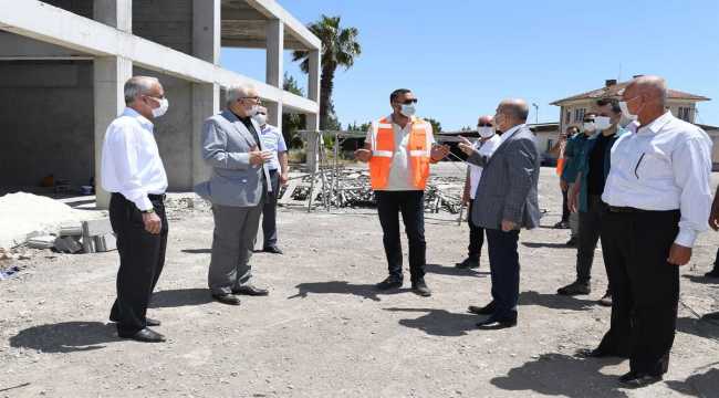Vali Demirtaş, inşaat alanında incelemelerde bulundu 