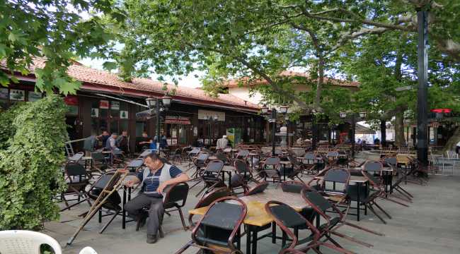 Yalvaç Çınaraltı eski günlerine dönüyor
