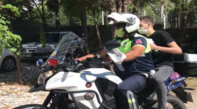 Polisin çabası sınava geç kalan öğrenci için