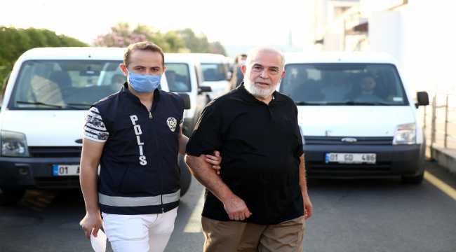 Adana merkezli 3 ilde FETÖ'ye yönelik soruşturmada, aralarında polislikten ihraç edilenlerin de bulunduğu 63 zanlı hakkında gözaltı kararı çıkarıldı.