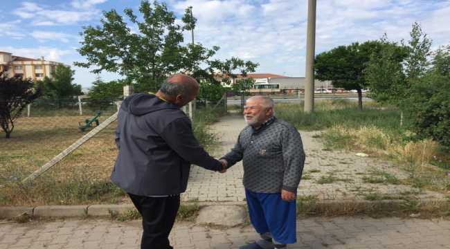 Başkan Türkyılmaz, vatandaşların taleplerini dinliyor