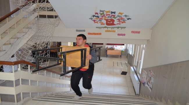 Bünyan'da öğretmen ve öğrenciler okulu onardı
