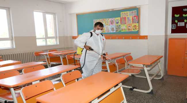 YKS öncesi okullar dezenfekte edildi