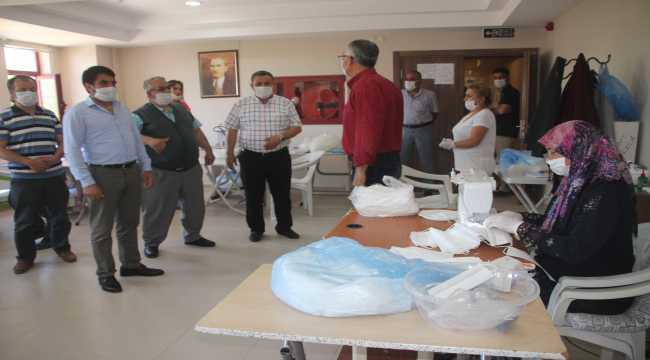 Gülnar Belediye Başkanı Ünüvar'dan maske atölyesine ziyaret
