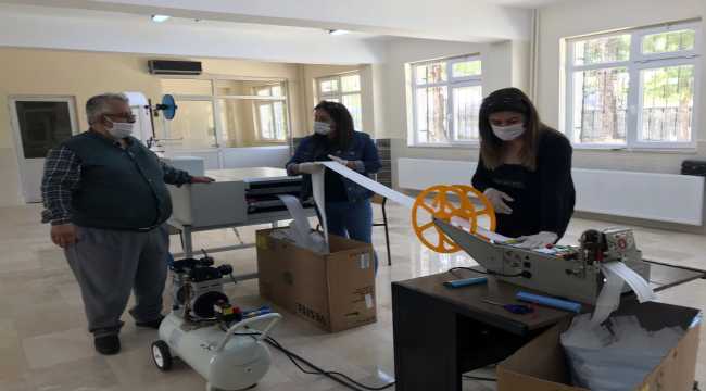 Gülnar Halk Eğitim Merkezinde maske üretimi