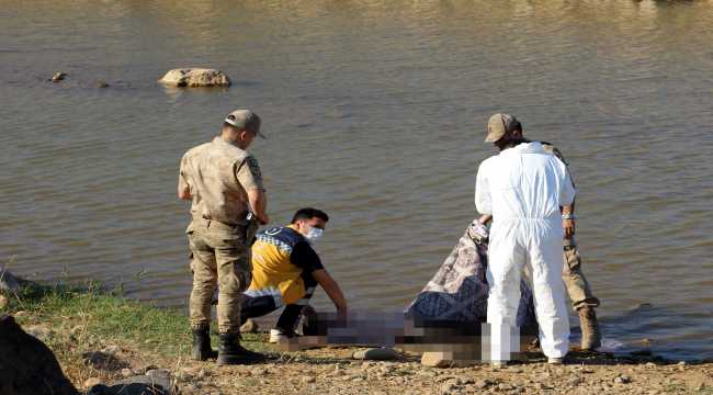 Çaya giren baba ve iki çocuğu boğuldu