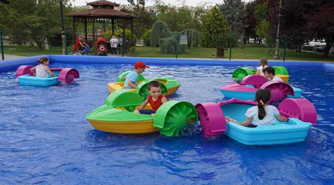 Keçiören Belediyesi'nden çocuklara ücretsiz mini bot 