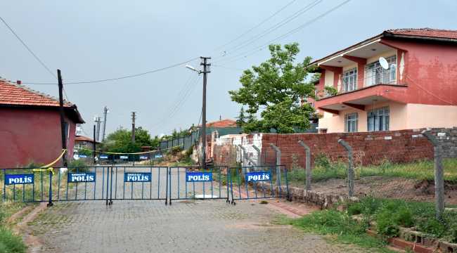 22 kişinin yaşadığı 2 ev karantinaya alındı