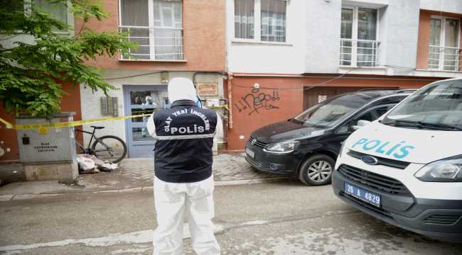 Kız Arkadaşı Tarafından Bıçaklanarak Öldürüldü