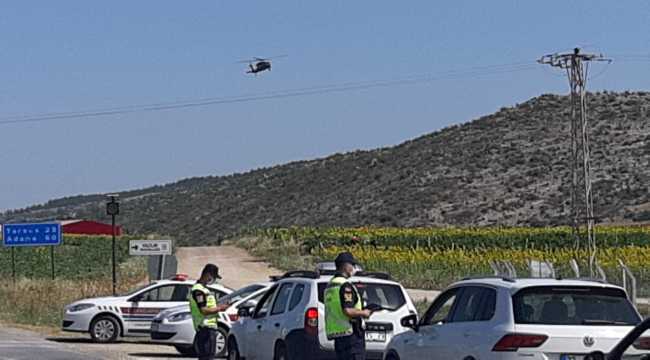 Mersin'de jandarmadan drone ve helikopterle trafik denetimi 