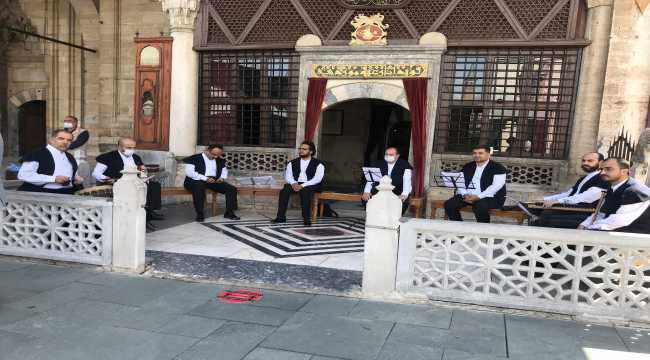 Mevlana Müzesi 2,5 ayın ardından sema gösterisiyle ziyarete açıldı
