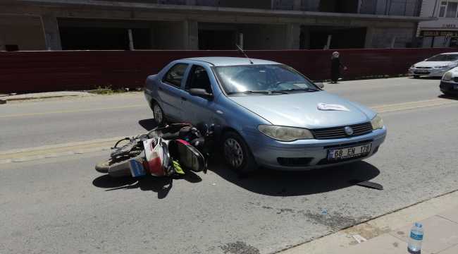 Otomobil ile elektrikli bisiklet çarpıştı: 1 yaralı