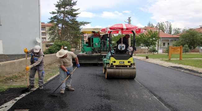 Şarkışla'da asfalt çalışması başladı 
