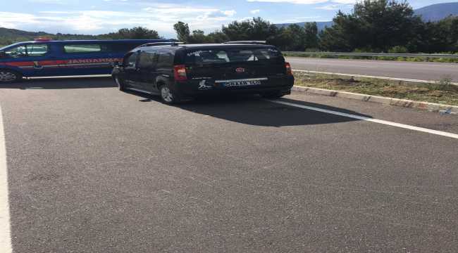 Sivas'ta hafif ticari araç devrildi: 6 yaralı