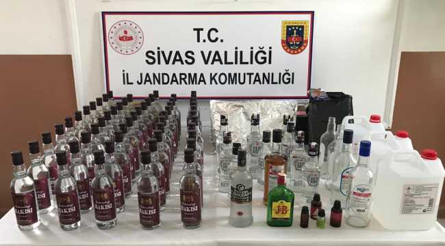 Sivas'ta jandarma ekiplerinden kaçakçılık operasyonları