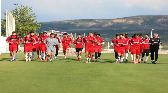 Sivasspor'da Denizlispor maçı hazırlıkları sürüyor
