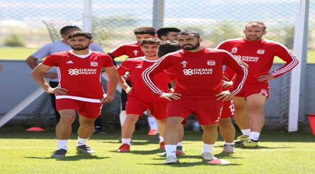 Sivasspor'da Kayserispor mesaisi sürüyor 