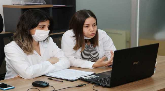 Toroslar Belediyesinden YKS'ye girecek öğrencilere online destek 