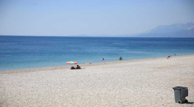 YKS için uygulanan sokağa çıkma kısıtlaması nedeniyle ünlü plajlar boş kaldı