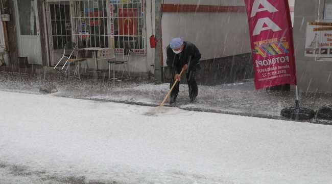 Dolu ve sağanak hayatı olumsuz etkiledi