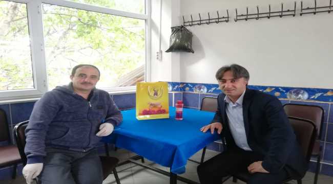 Zara Esnaf Odası esnafa hijyen seti hediye etti 