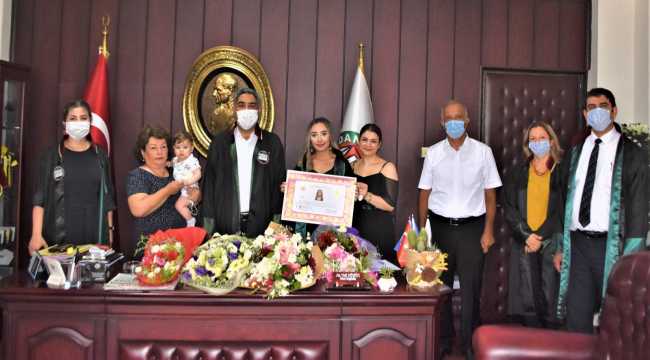 Adana'da stajını bitiren avukatlar ruhsatlarını aldı
