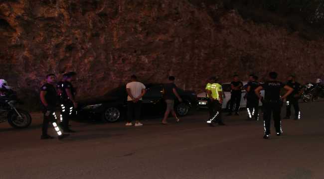 Antalya'da otomobil ile motosiklet çarpıştı: 1 ölü, 1 yaralı