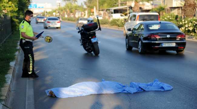 Antalya'da otomobilin çarptığı kişi hayatını kaybetti
