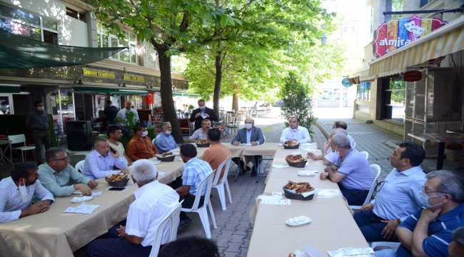 Başkan Ekicioğlu, esnafla bir araya geldi