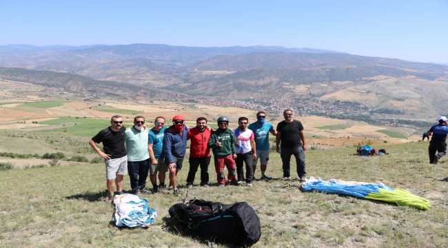Çorum'dan Konya'ya yamaç paraşütü ile uçtu