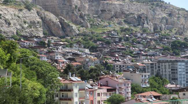 Ermenek fesleğen kokulu sokaklarıyla ziyaretçilerini bekliyor