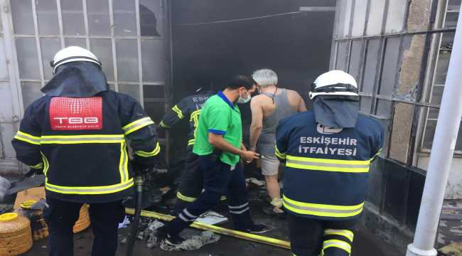 Eskişehir'de depo yangını