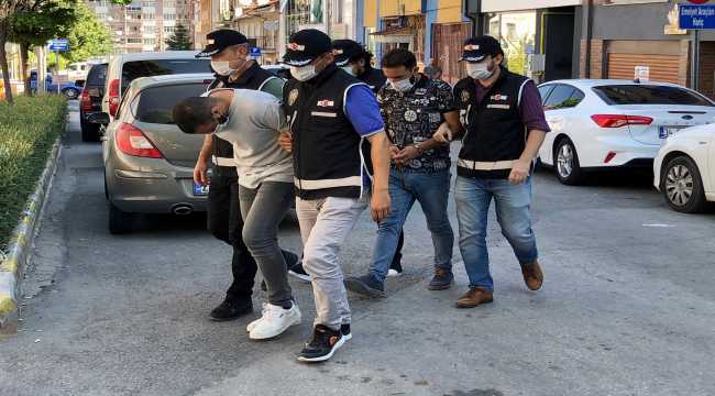 Eskişehir'de tefecilik operasyonu: 5 gözaltı