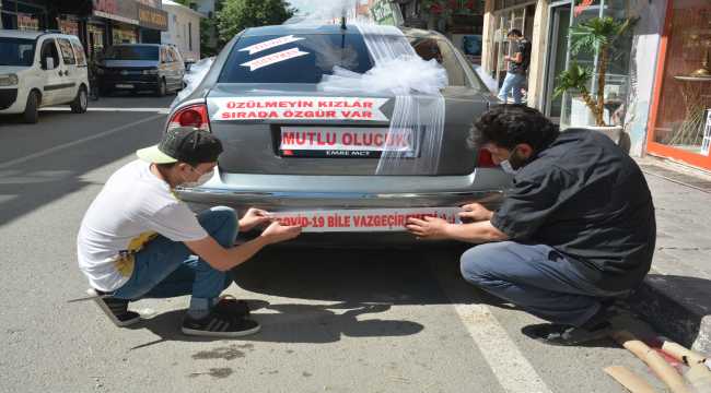 Evlenmek isteyen çifti 