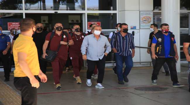 Galatasaray kafilesi Antalya'ya geldi