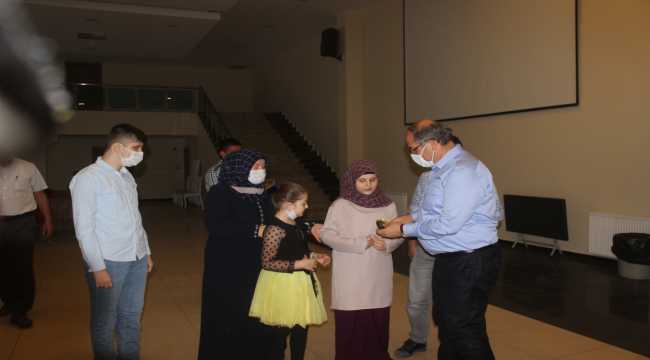 Görme engelli hafız Ravzanur Koçaker ödüllendirildi