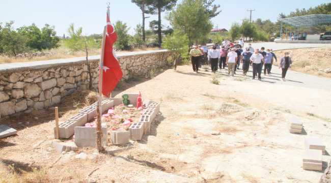 Gülnar Kaymakam Vekili Köken, şehit mezarlarını ziyaret etti