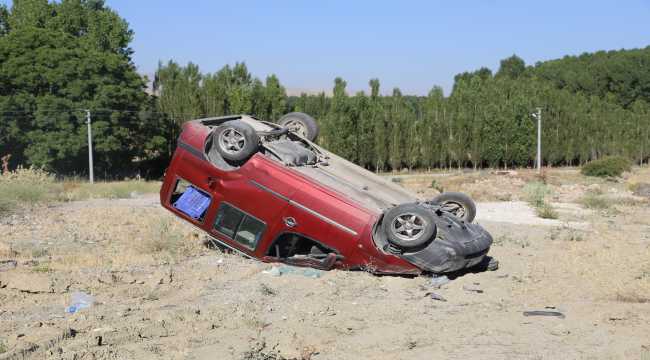 Halkapınar'da otomobil takla attı: 3 yaralı