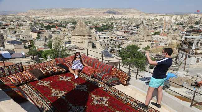 Kapadokya'daki turizm tesislerinden turistlere 
