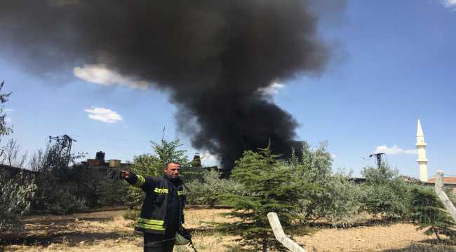 Konya'da plastik atık toplama deposunda yangın çıktı