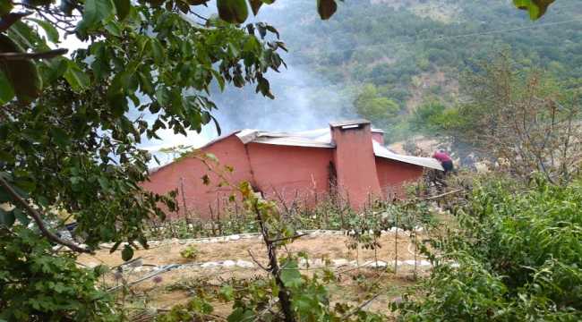 Kozan'da ev yangını 